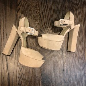 Micheal Kors saude sandal